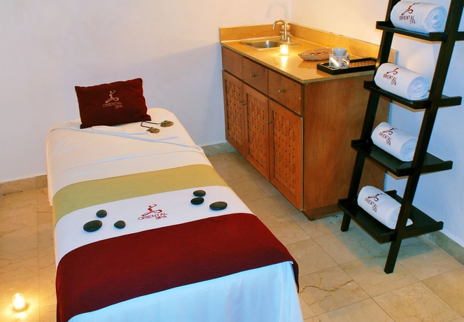Hotel Emporio Acapulco