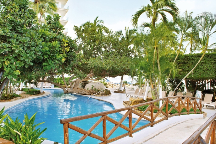 Hotel Emporio Acapulco