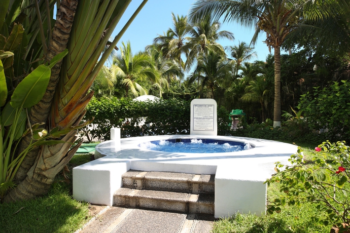 Hotel Emporio Ixtapa