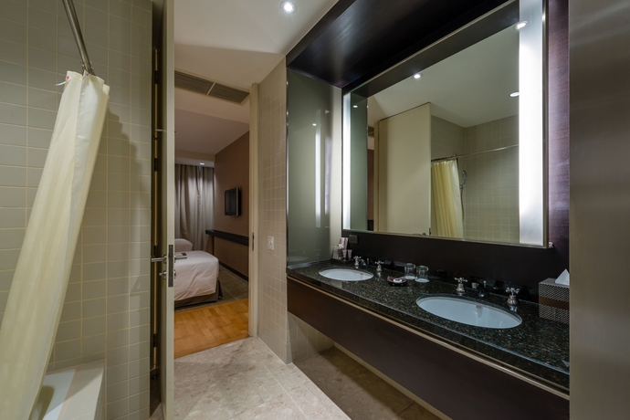 Hotel Emporium Suites