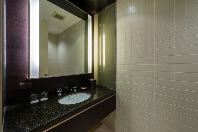 Hotel Emporium Suites
