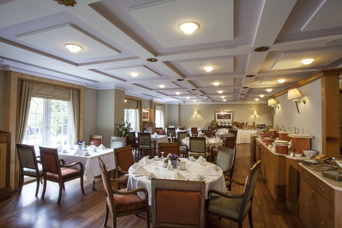 Hotel Eresin Crowne