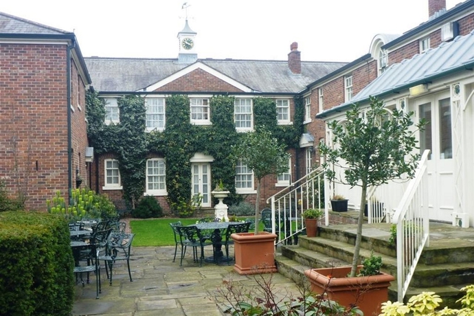 Hotel Etrop Grange Hotel