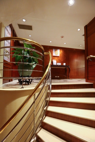 Hotel Evergreen Laurel