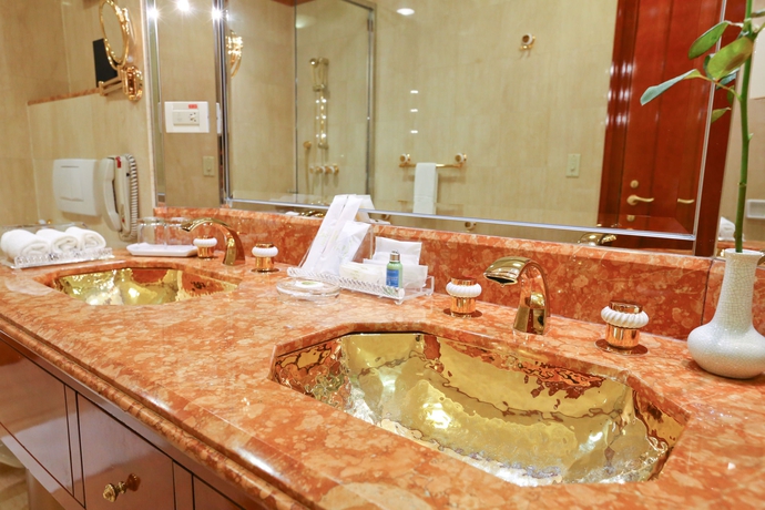 Hotel Evergreen Laurel