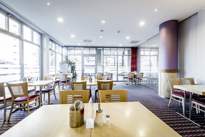 Hotel Express By Holiday Inn Berlin
