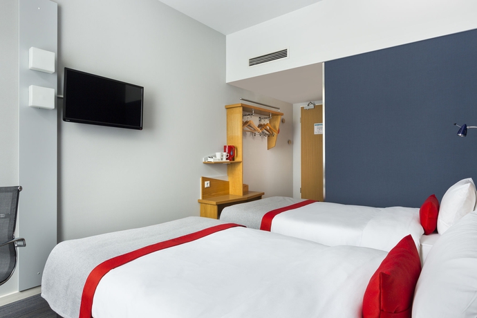 Hotel Express By Holiday Inn Cologne Troisdorf