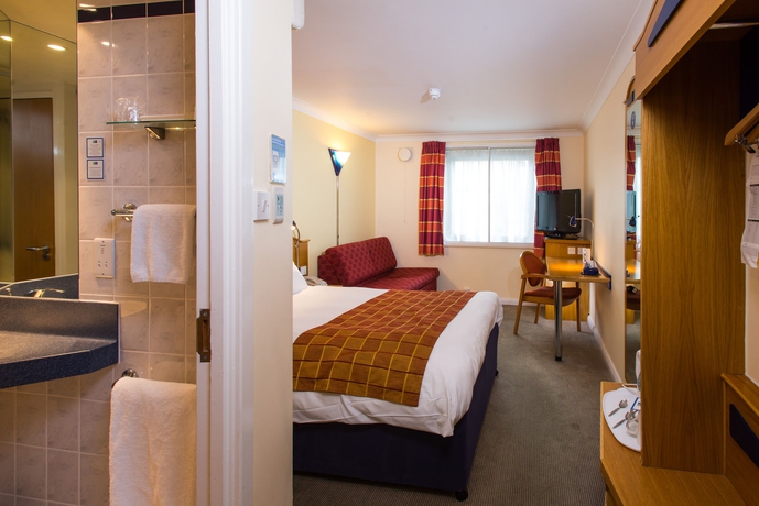 Hotel Express By Holiday Inn East Midlands Airport