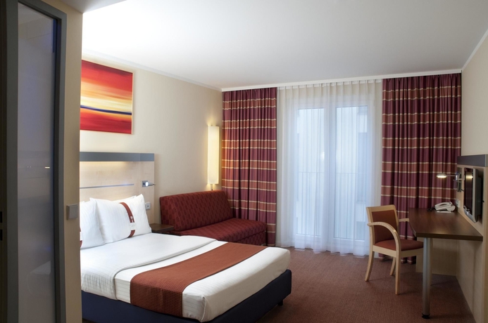 Hotel Express By Holiday Inn