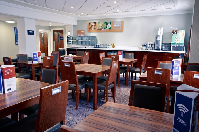 Hotel Express By Holiday Inn
