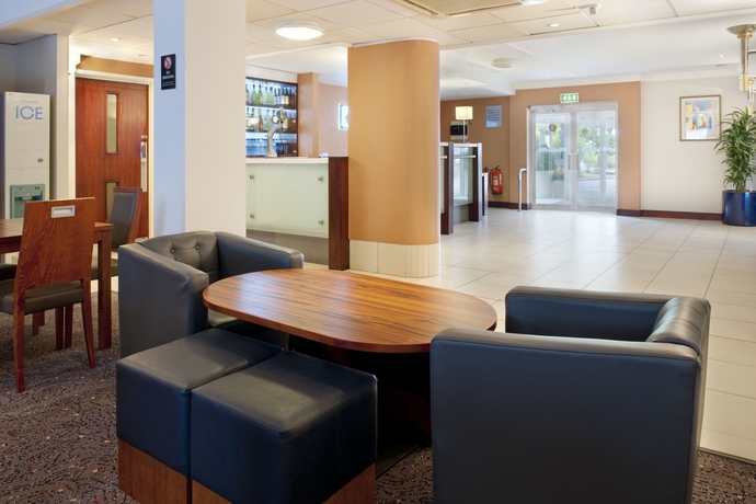 Hotel Express By Holiday Inn