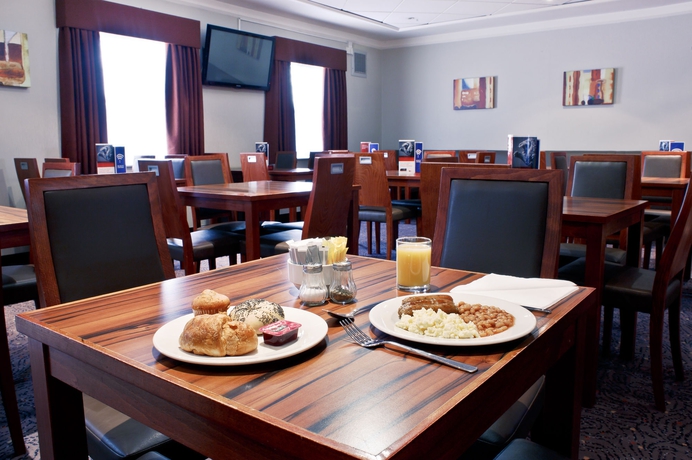 Hotel Express By Holiday Inn