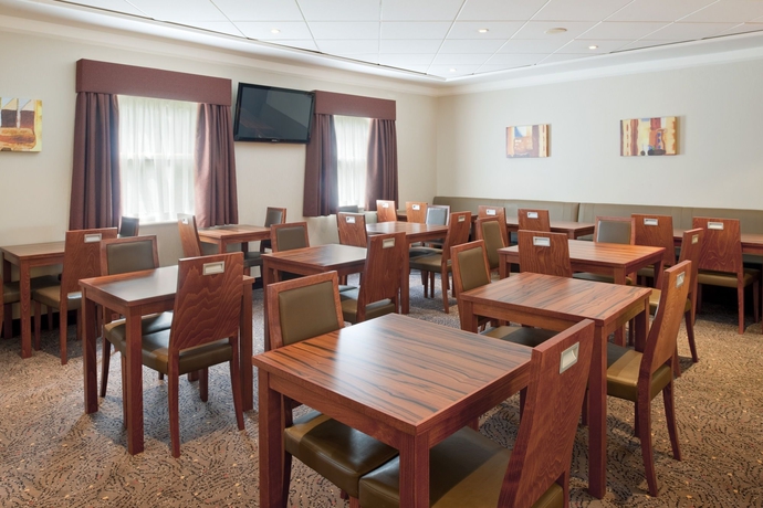 Hotel Express By Holiday Inn