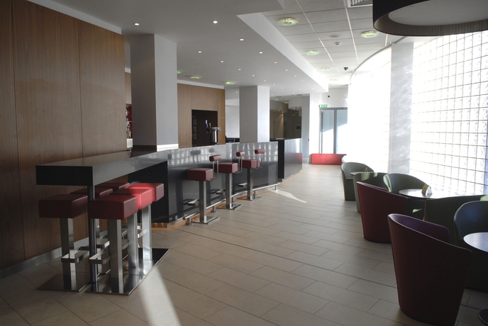 Hotel Express By Holiday Inn London City