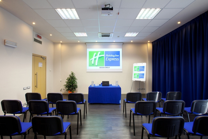Hotel Express By Holiday Inn R.E.
