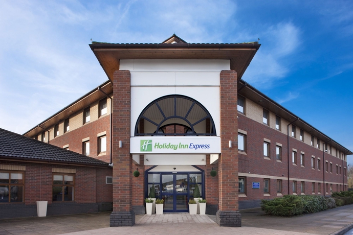 Hotel Express By Holiday Inn Warwick