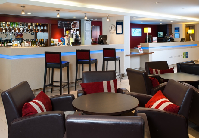 Hotel Express Holiday INN Bristol North