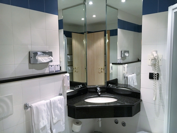 Hotel Express Holiday Inn Parma