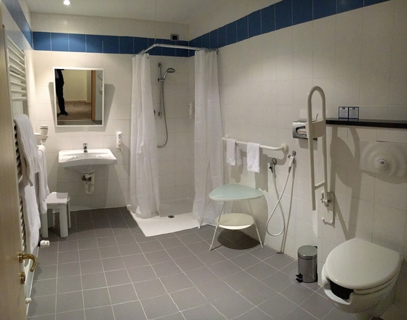 Hotel Express Holiday Inn Parma