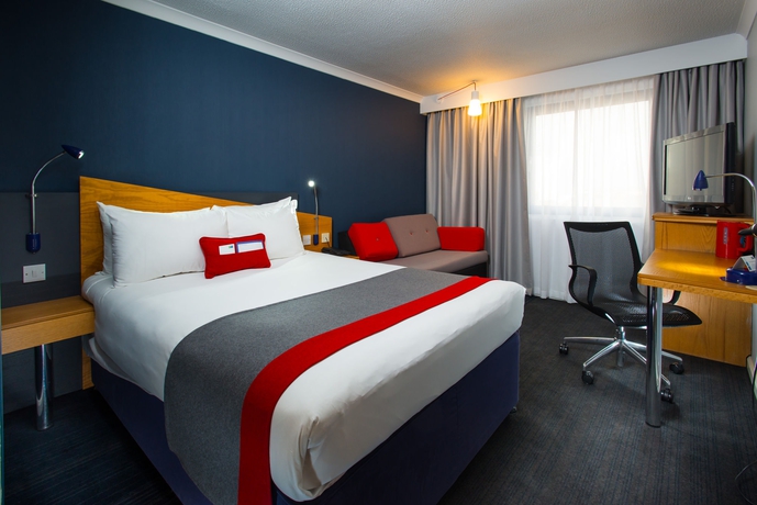 Hotel Express by Holiday Inn Manchester Salford Quay