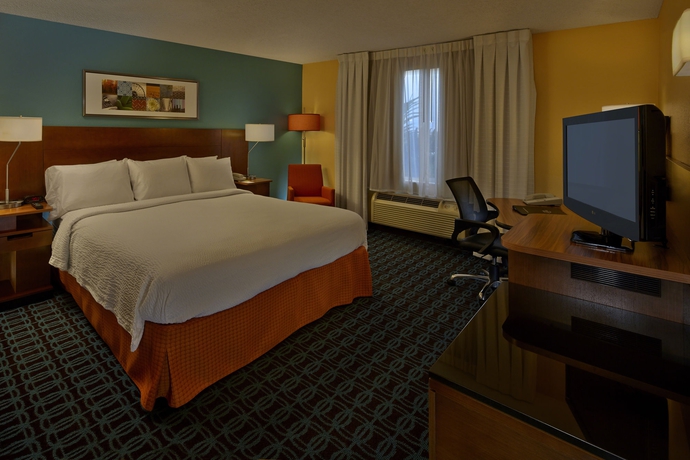 Hotel Fairfield Inn  And¿ Suites Bo