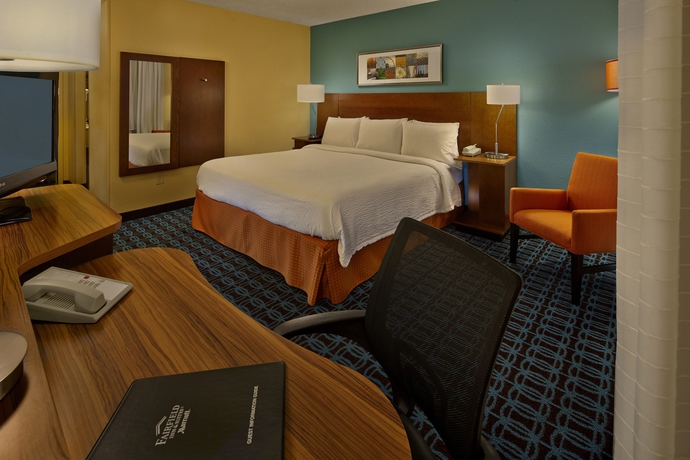 Hotel Fairfield Inn  And¿ Suites Bo