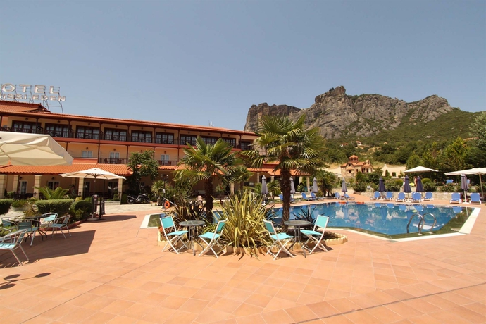 Hotel Famissi Eden