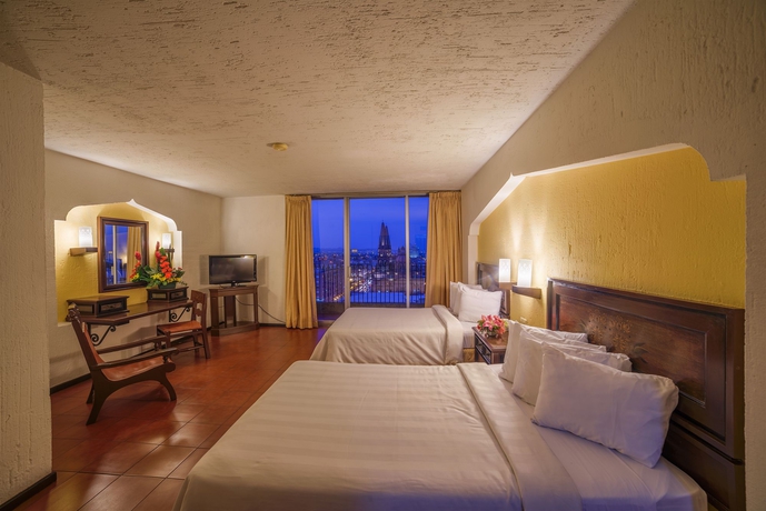 Hotel Fenix