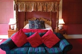 Hotel Fernie Castle