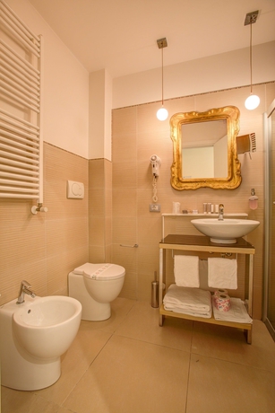 Hotel Ferretti Beach Resort