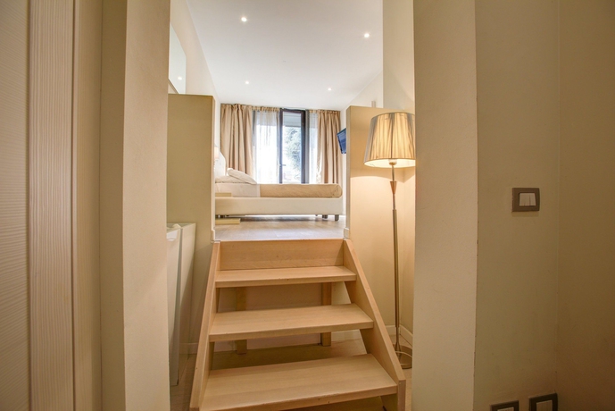 Hotel Ferretti Beach Resort