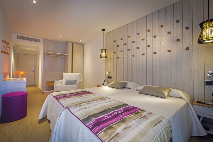 Hotel Fiesta Club Palm Beach