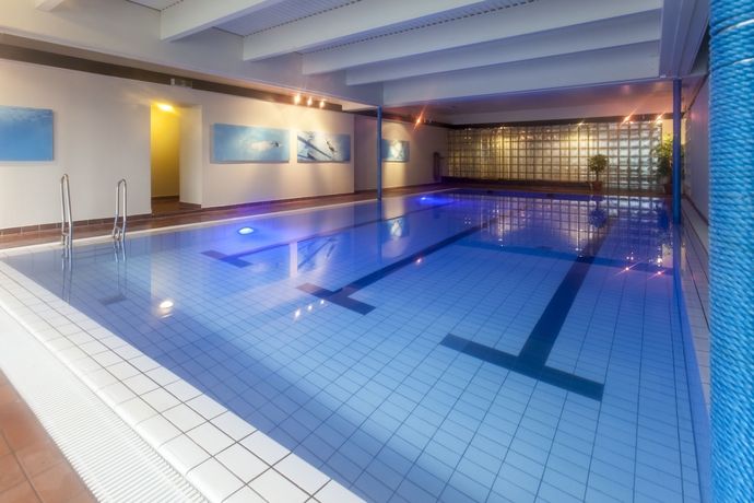 Hotel First Alstor