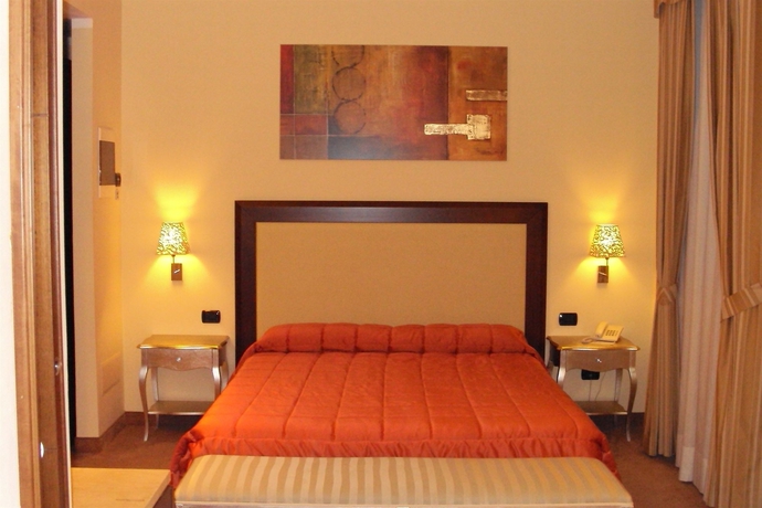 Hotel For You