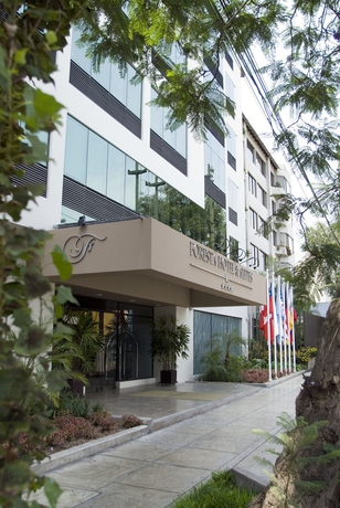 Hotel Foresta Hotel And Suites