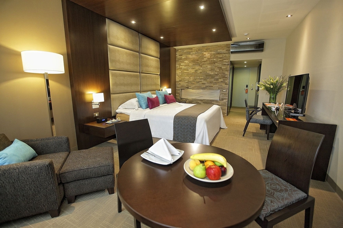 Hotel Foresta Hotel And Suites