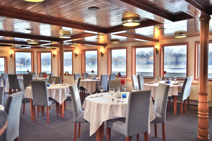 Hotel Fortuna Boat 