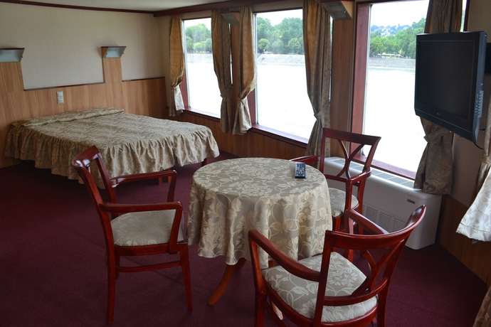 Hotel Fortuna Boat 