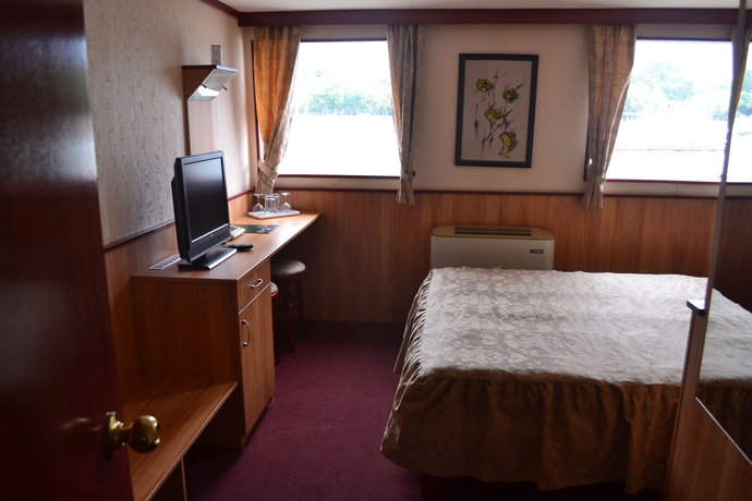 Hotel Fortuna Boat 