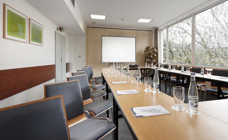 Hotel Fortuna West (ex Comfort Prague) 