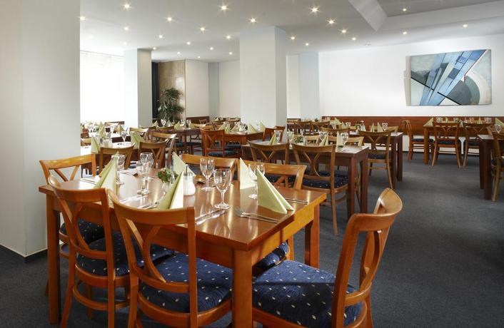 Hotel Fortuna West (ex Comfort Prague) 