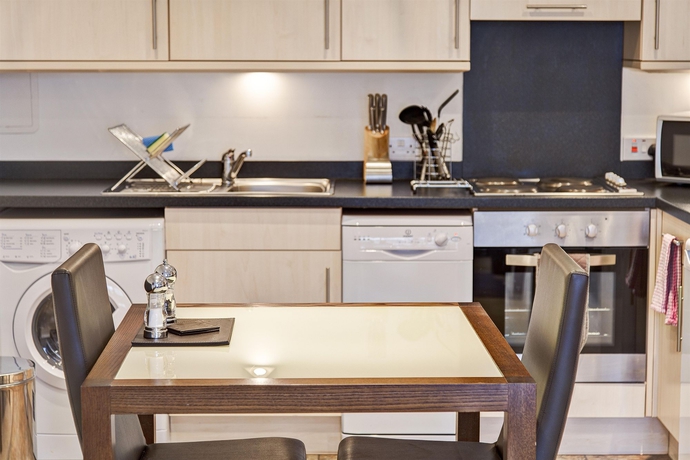 Hotel Fountain Court Apartments - Grove Executive
