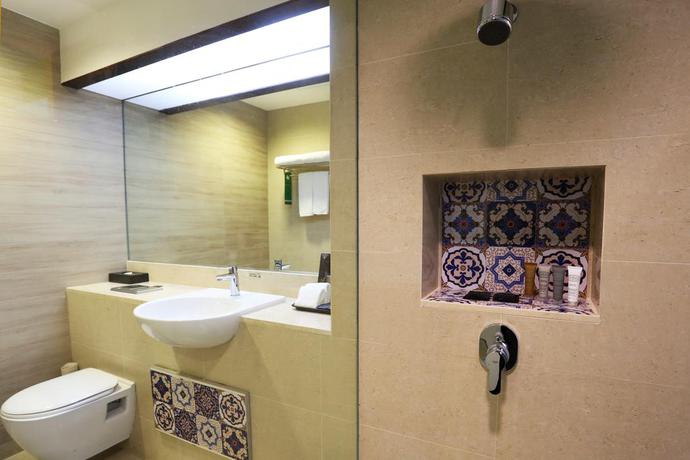 Hotel Furama Riverfront