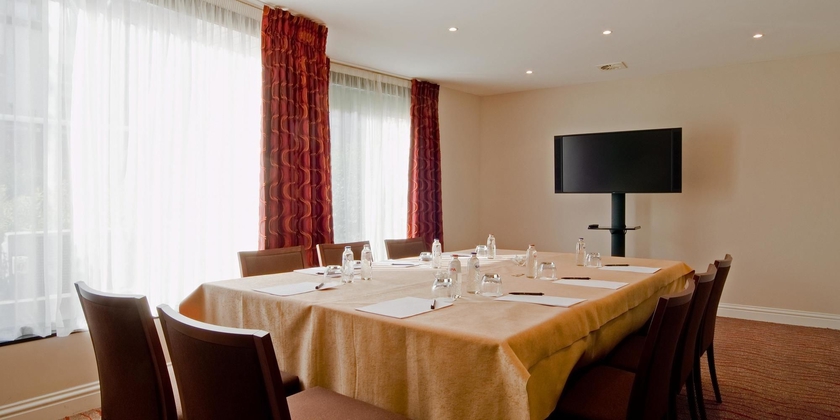 Hotel GRESHAM BELSON