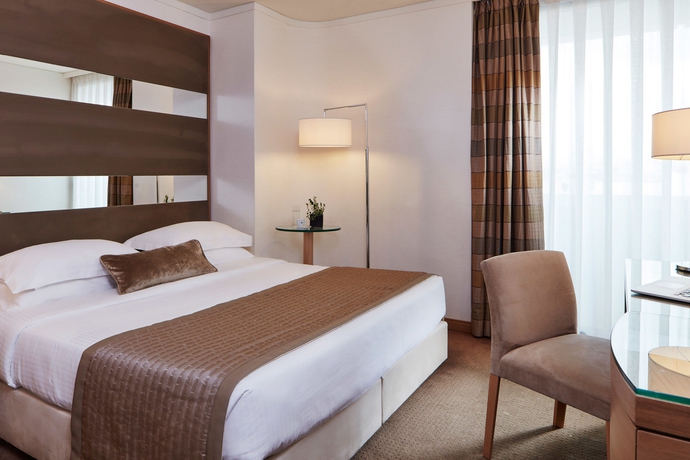 Hotel Galaxy