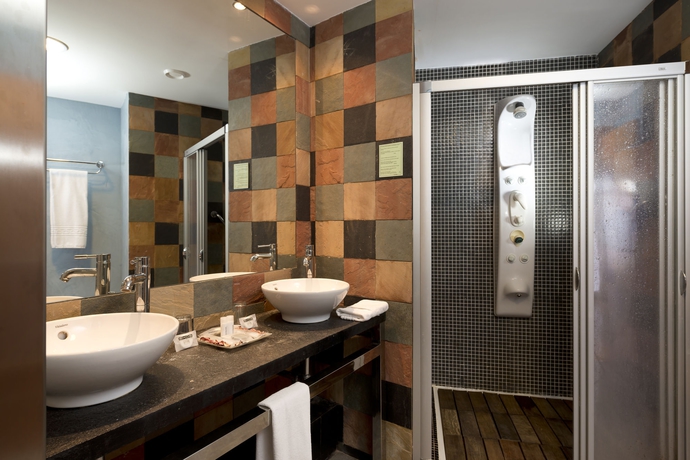 Hotel Geranios Suites