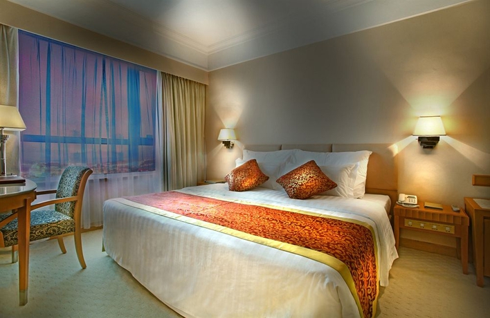 Hotel Golden Crown China