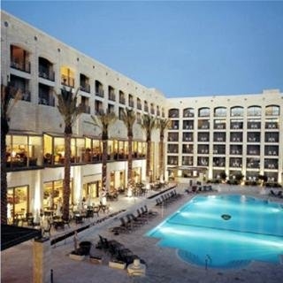 Hotel Golden Crown