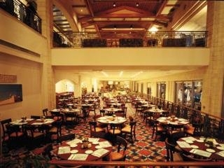 Hotel Golden Crown