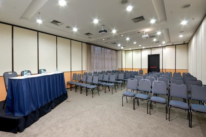 Hotel Golden Tulip Park Plaza